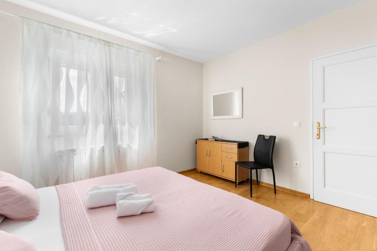 Villa Hope Apartments Porec Ngoại thất bức ảnh