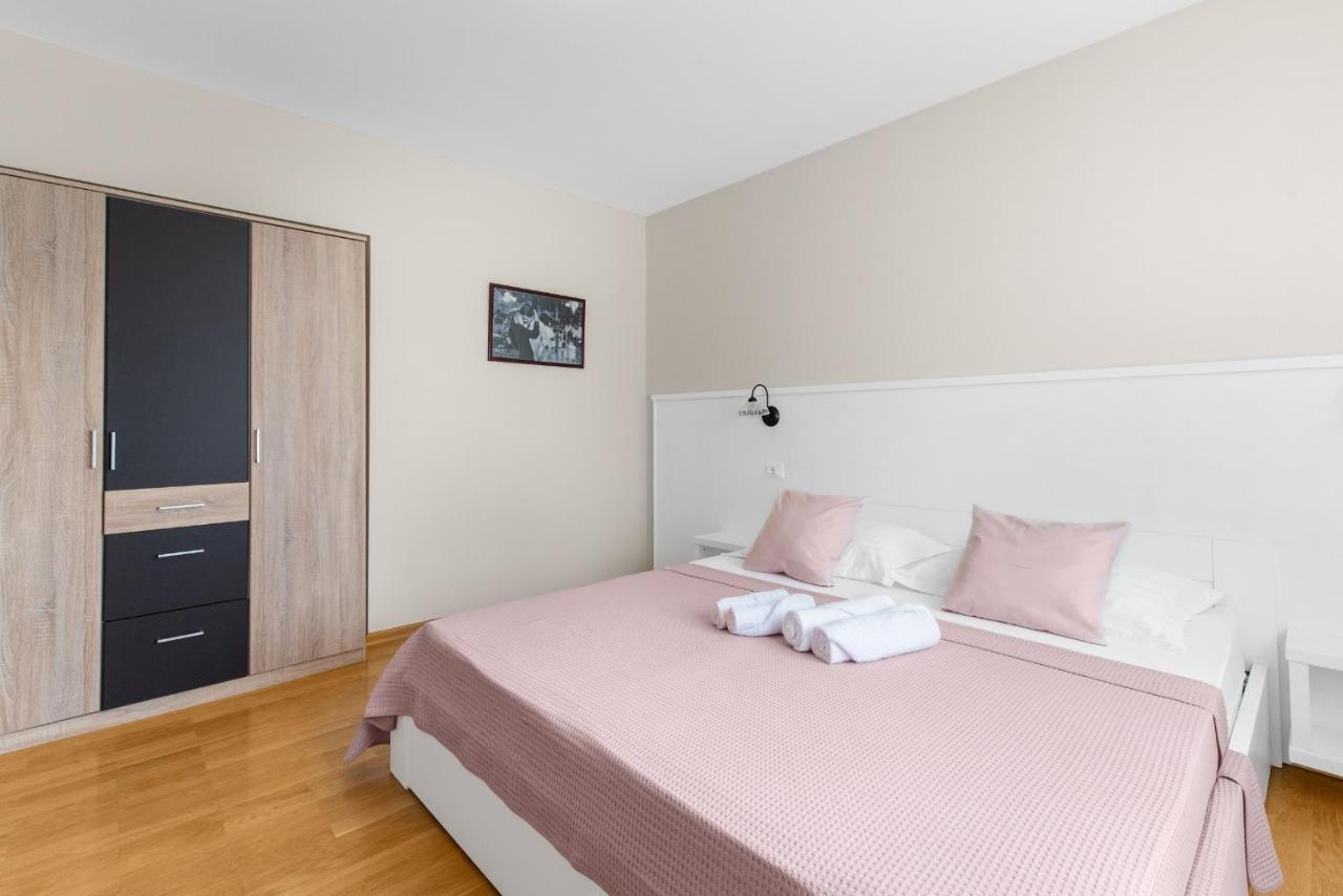 Villa Hope Apartments Porec Ngoại thất bức ảnh