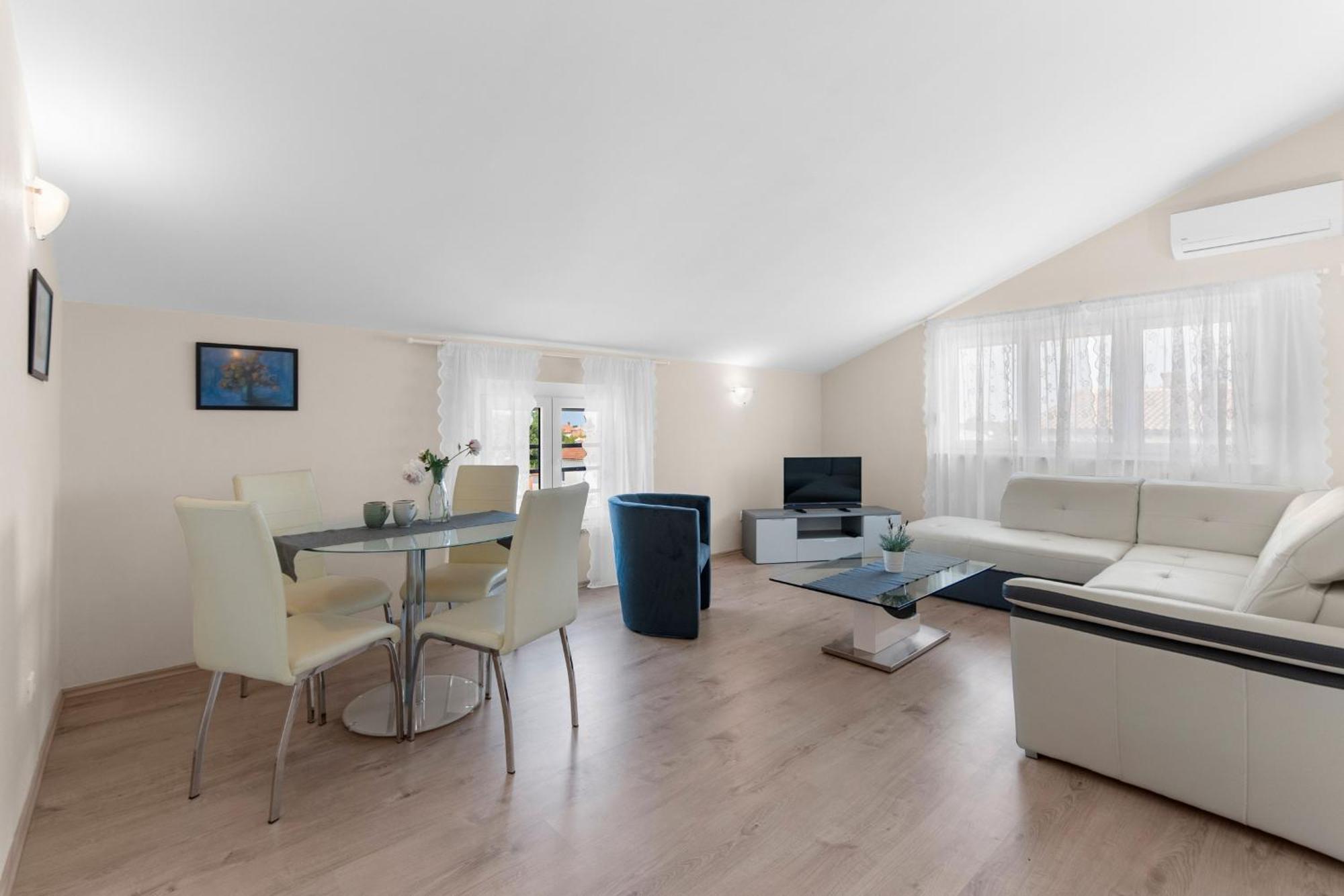 Villa Hope Apartments Porec Ngoại thất bức ảnh
