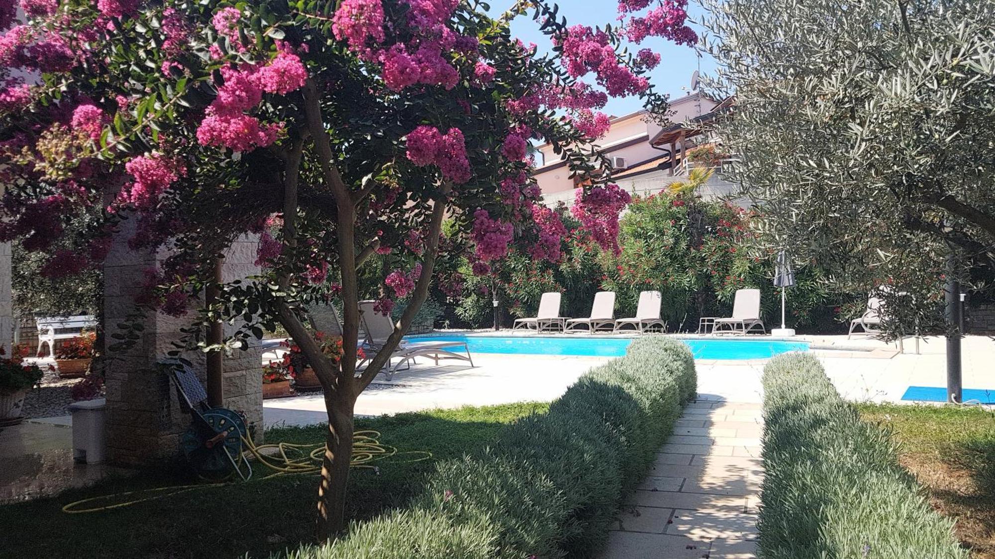 Villa Hope Apartments Porec Ngoại thất bức ảnh